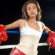 Eva arrive en cheffe